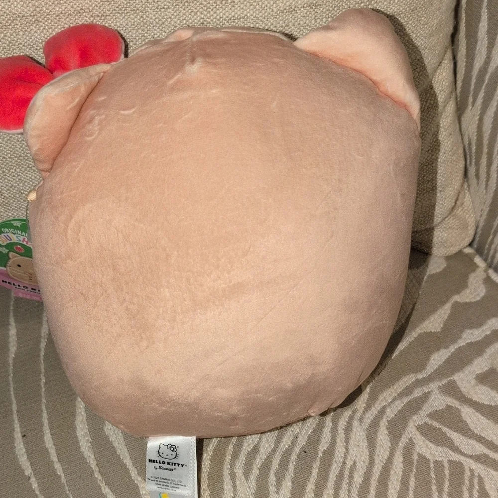 Hello Kitty Plush with Pink Bow SquishMallows New With Tags